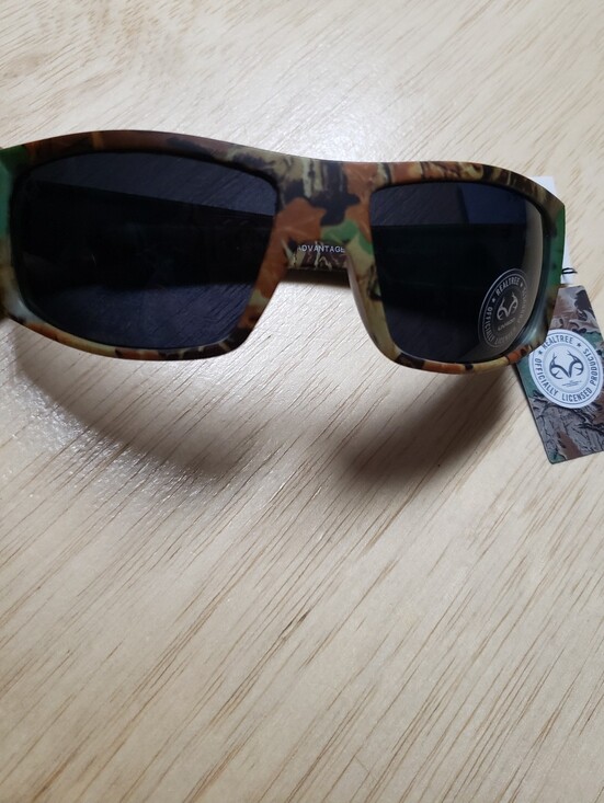 Realtree Other - Mend Real Tree Camo Frame Wrap Sunglasses with Dark Lenses